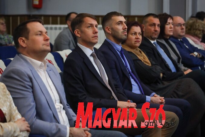 A Vajdasági Magyar Szövetség és Magyar Nemzeti Tanács egyaránt fontos partnerként tekint a VMMSZ-re (Lakatos János felvétele) A Vajdasági Magyar Szövetség és Magyar Nemzeti Tanács egyaránt fontos partnerként tekint a VMMSZ-re (Lakatos János felvétele)