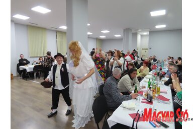 Jó hangulatban zajlott bál Moholon (Csincsik Zsolt felvétele)