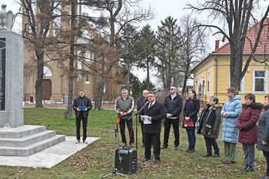 Megemlékezés a Turulszobornál (Ótos András felvétele)