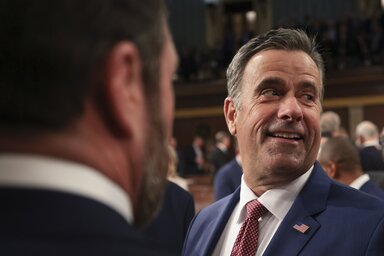 Az intézkedésekről a Donald Trump amerikai és Volodimir Zelenszkij ukrán elnök múlt pénteki feszült washingtoni találkozója után döntöttek (Fotó: Beta/AP)