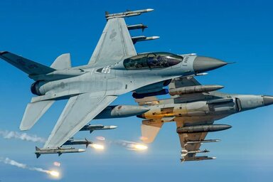 A jelek szerint az egyik KF–16-os pilótája téves koordinátákat vitt be az éleslövészeti bombagyakorlatkor (Fotó: en.namu.wiki)