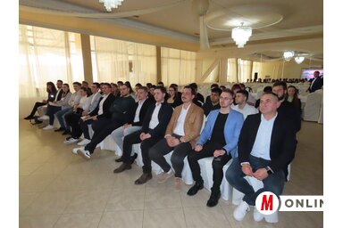 A vezetőképzőn negyvenegy fiatal vett részt Vajdaságból (Csincsik Zsolt felvétele) A vezetőképzőn negyvenegy fiatal vett részt Vajdaságból (Csincsik Zsolt felvétele)