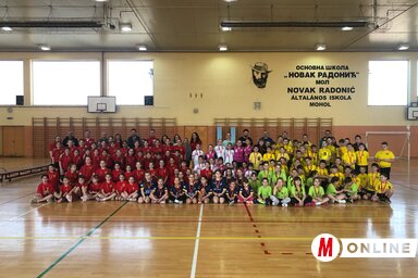 A nőnapi torna résztvevői (Fotó: Erős Kincses Krisztina felvétele) A nőnapi torna résztvevői (Fotó: Erős Kincses Krisztina felvétele)