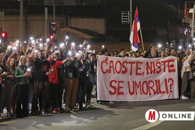 Rengetegen várták a Szabadkáról érkező csoportot (Ótos András felvétele)