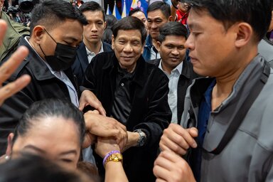Rodrigo Dutertet az ICC elfogató parancsa alapján vették őrizetbe a manilai röptéren (Fotó: Newsweek)