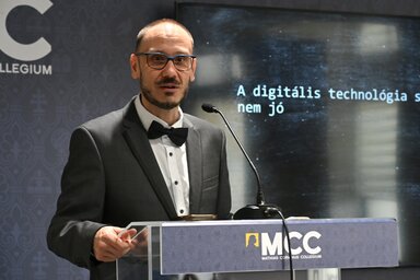 Dr. Szűts Zoltán egyetemi oktató és közösségi média tanácsadó (Molnár Edvárd)