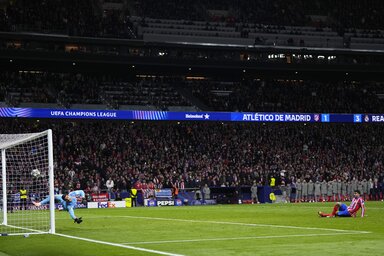 Álvarez gólja a BL-ben érvénytelen lett, Messi vb-döntős büntetője viszont maradt (Fotó: Beta/AP)