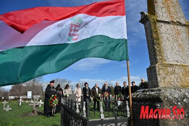 Az 52-es számú cserkészcsapat állt tiszteletsort Paganini József sírjánál / Molnár Edvárd felvétele