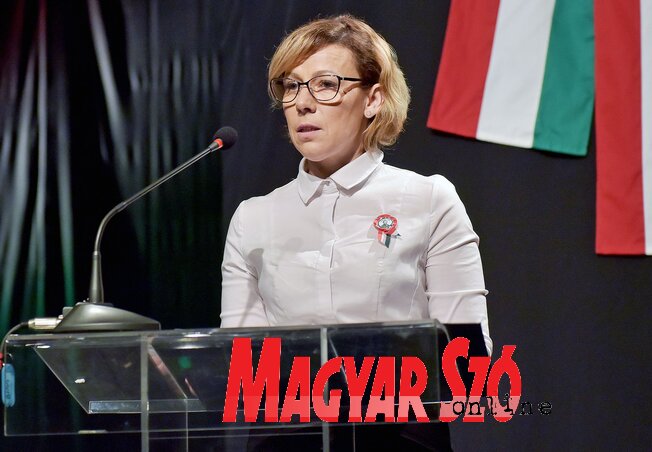 Az 1848-ban megfogalmazott célok ma is érvényesek – hangzott el Burány Hajnalka polgármester beszédében (Gergely Árpád felvétele) Az 1848-ban megfogalmazott célok ma is érvényesek – hangzott el Burány Hajnalka polgármester beszédében (Gergely Árpád felvétele)