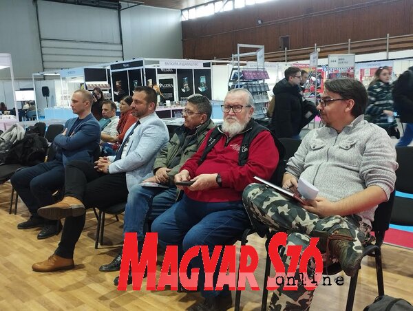 A Forum Könyvkiadó Intézet könyveinek bemutatója (Zabos Kasziba Angéla) A Forum Könyvkiadó Intézet könyveinek bemutatója (Zabos Kasziba Angéla)