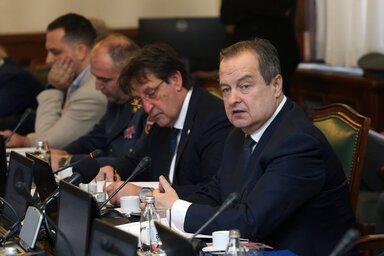 A belügyminiszter szerencsétlennek nevezte a hangágyúra vonatkozó elsődleges nyilatkozatát (Fotó: Beta)