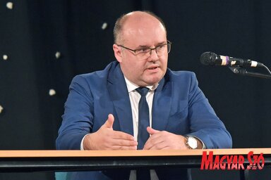 Hugyik Richárddal, a Magyar Nemzeti Tanács Végrehajtó Bizottságának elnökével tordai élőújságunk alkalmával beszélgettünk (Fotó: Gergely Árpád)
