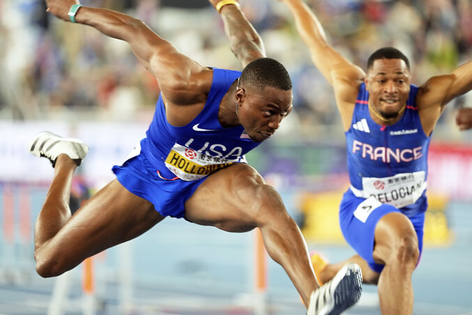 Grant Holloway zsinórban harmadik fedett pályás vb-jén nyert aranyérmet (Fotó: Beta/AP) Grant Holloway zsinórban harmadik fedett pályás vb-jén nyert aranyérmet (Fotó: Beta/AP)