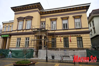 A munkálatok a korzó és a Đuro Đaković utca felőli részen egyaránt zajlanak (Fotó: Molnár Edvárd felvétele)