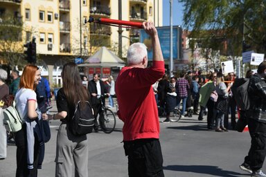 A többi alkalmazott megkapja a teljes fizetését (Fotó: Beta)