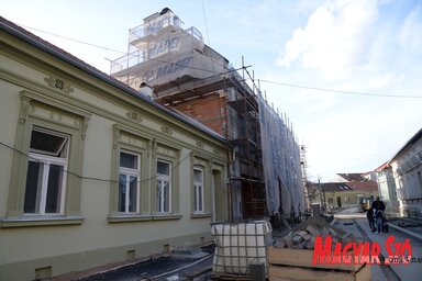 Az Almási templom környékén szinte mindegyik utcát érinti a rekonstrukció. Nagyjából hatszáz magánházat tataroznak közköltségen (Fotó: Dávid Csilla felvétele)