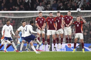 Reece James gyönyörűen tekerte el a fal mellett (Fotó: Beta/AP)