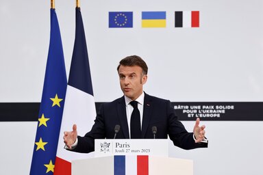 A francia elnök úgy vélte, hogy a békemegállapodás megkötése után Ukrajna biztonságának legjobb garanciája a hadsereg megerősítése lenne (Fotó: Beta/AP)