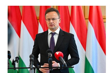 A magyar külgazdasági és külügyminiszter szerint Európa jól láthatóan számos rendkívül súlyos biztonsági és gazdasági kihívással néz szembe (Fotó: MTI)