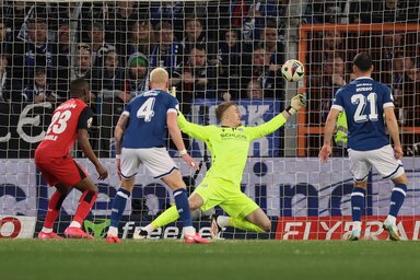 A Leverkusen Jonathan Tah góljával a 17. percben szerzett vezetést (Fotó: Beta/AP)