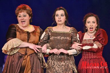 18.30-tól a Jáccunk Trupp Színtársulat előadásában Shakespeare klasszikusát, a Rómeó és Júlia darabot élvezhetjük, musical feldolgozásban (Fotó: Ótos András)