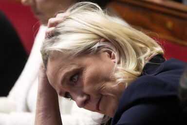 Elárasztották a gondok – Marine Le Pen (Fotó: AP via Beta)