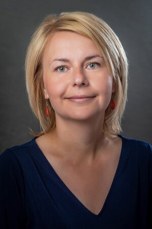 Lengyel Emese igazgatónő