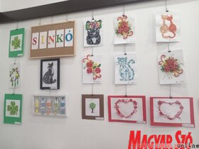 Kiállítás Topolyán a Szakkör munkáiból – makramé és quilling