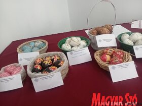 Kiállítás Topolyán a Szakkör munkáiból – makramé és quilling
