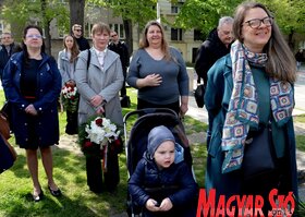 Újvidéken megkoszorúzták Fehér Ferenc költő mellszobrát