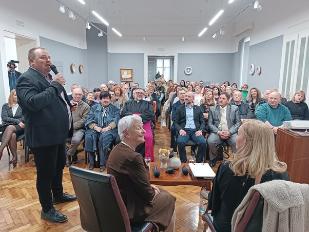 A grófnő élettörténetét mintegy százan hallgatták a múzeumban (Kazinczy Paszterkó Diana) A grófnő élettörténetét mintegy százan hallgatták a múzeumban (Kazinczy Paszterkó Diana)
