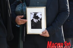 Domonkos István hamvainak elhelyezése Bácsfeketehegyen