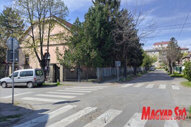 Az utca a Kertváros helyi közösségben található / Patyi Szilárd felvétele