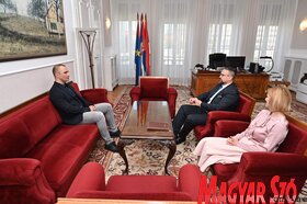 Juhász Bálint fogadta Antalovics Pétert, a Forum Könyvkiadó Intézet igazgatóját