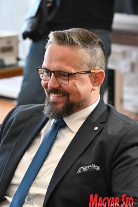 Juhász Bálint fogadta Antalovics Pétert, a Forum Könyvkiadó Intézet igazgatóját