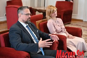 Juhász Bálint fogadta Antalovics Pétert, a Forum Könyvkiadó Intézet igazgatóját