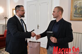 Juhász Bálint fogadta Antalovics Pétert, a Forum Könyvkiadó Intézet igazgatóját