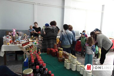 A vásárra folyamatosan érkeztek a vásárlók (Fotó: Vidács Hajnalka)