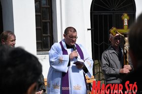 Keresztúti ájtatosság a szenttamási kálvárián