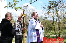 Keresztúti ájtatosság a szenttamási kálvárián