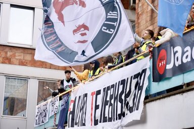 Az RTS pénteken feljelentést tett a főügyészségen ismeretlen személyek – azaz az egyetemisták – ellen, amiért április 14-e óta blokkolják a médiaház belgrádi épületeit (Fotó: Tanjug)