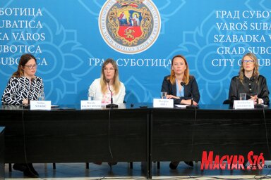 Sonja Mandić, Bálint Novák Mirella, Ercsi Hargita és Božidarka Golubović (Fotó: Benedek Miklós felvétele)
