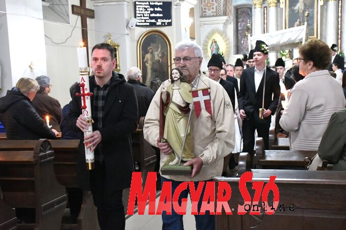 Jézus feltámadt! Alleluja! (Paraczky László felvétele) Jézus feltámadt! Alleluja! (Paraczky László felvétele)