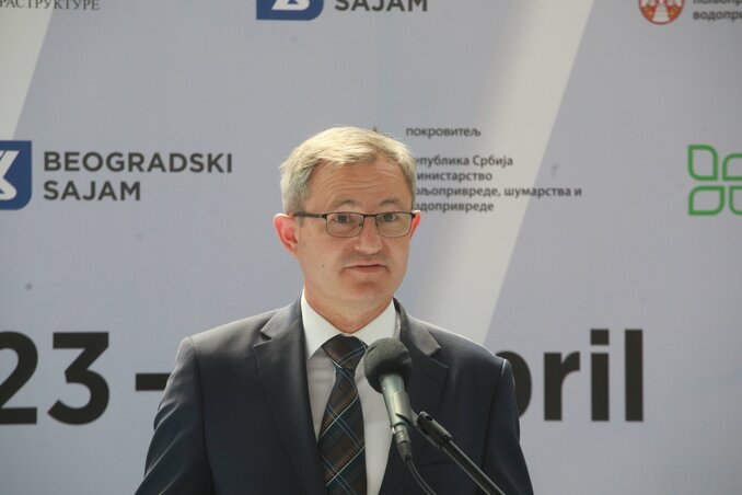 Dragan Glamočić mezőgazdasági miniszter nyitotta meg a két kiállítást (Fotó: Beta)
