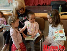 Az újvidéki Petőfi Sándor MMK-ba látogatott a Mézeskalács csapata