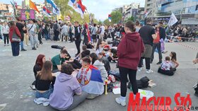 középiskolások tüntetése újvidéken