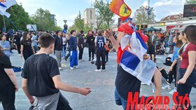 középiskolások tüntetése újvidéken