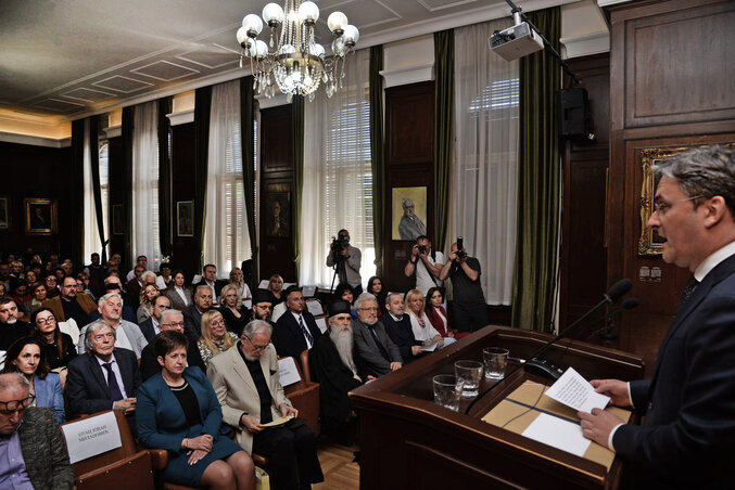 Selaković kulturális miniszter is köszöntötte a megjelenteket (Dávid Csilla felvétele) Selaković kulturális miniszter is köszöntötte a megjelenteket (Dávid Csilla felvétele)