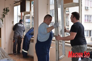 Az energiahatékonysági beruházások révén – mint például a nyílászárók cseréje – akár 20–40 százalékos energiamegtakarítás is elérhető (Fotó: Dávid Csilla)