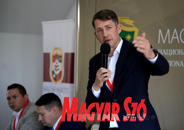 Nehéz jósolni: arra a kérdésre, hogy lesznek-e választások, még dr. Pásztor Bálint sem akart tuti tippet adni (Dávid Csilla felvétele)